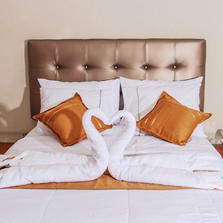 איקיטוס Bora Hotel מראה חיצוני תמונה