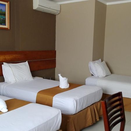 איקיטוס Bora Hotel מראה חיצוני תמונה